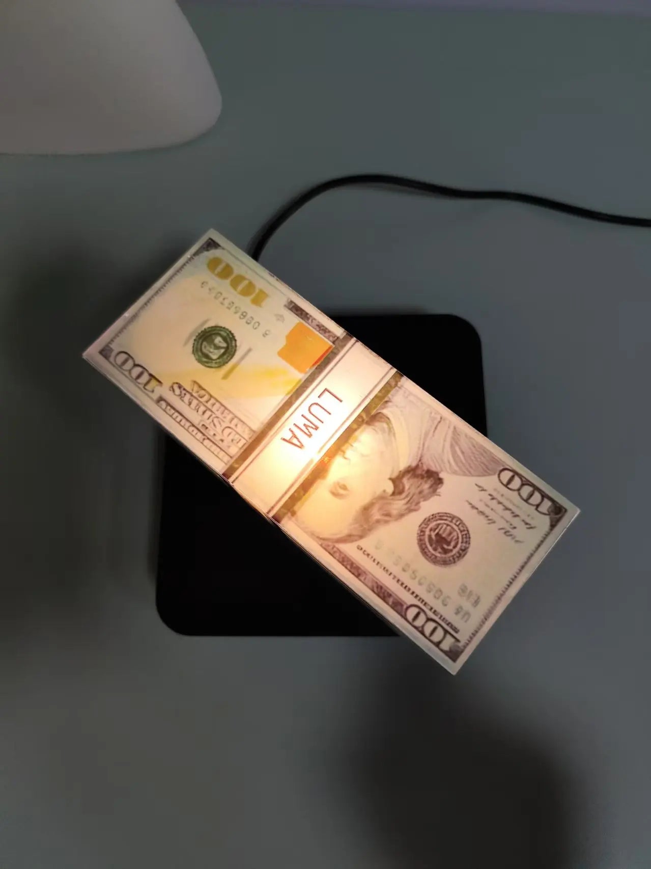 HCNT Floating money model Creative Night Light 3-color light touch control a trendy and technological product